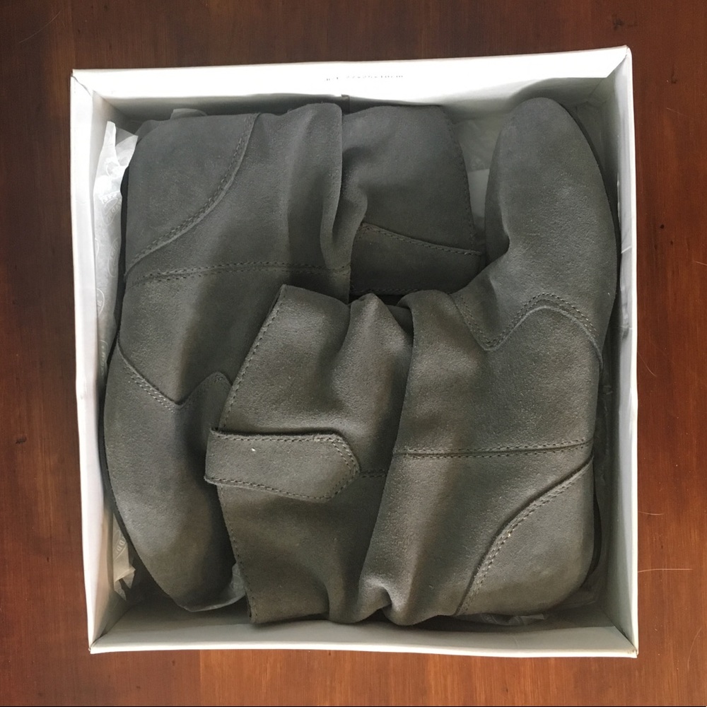 Steve Madden gray leather booties size 7.5 NEW!!